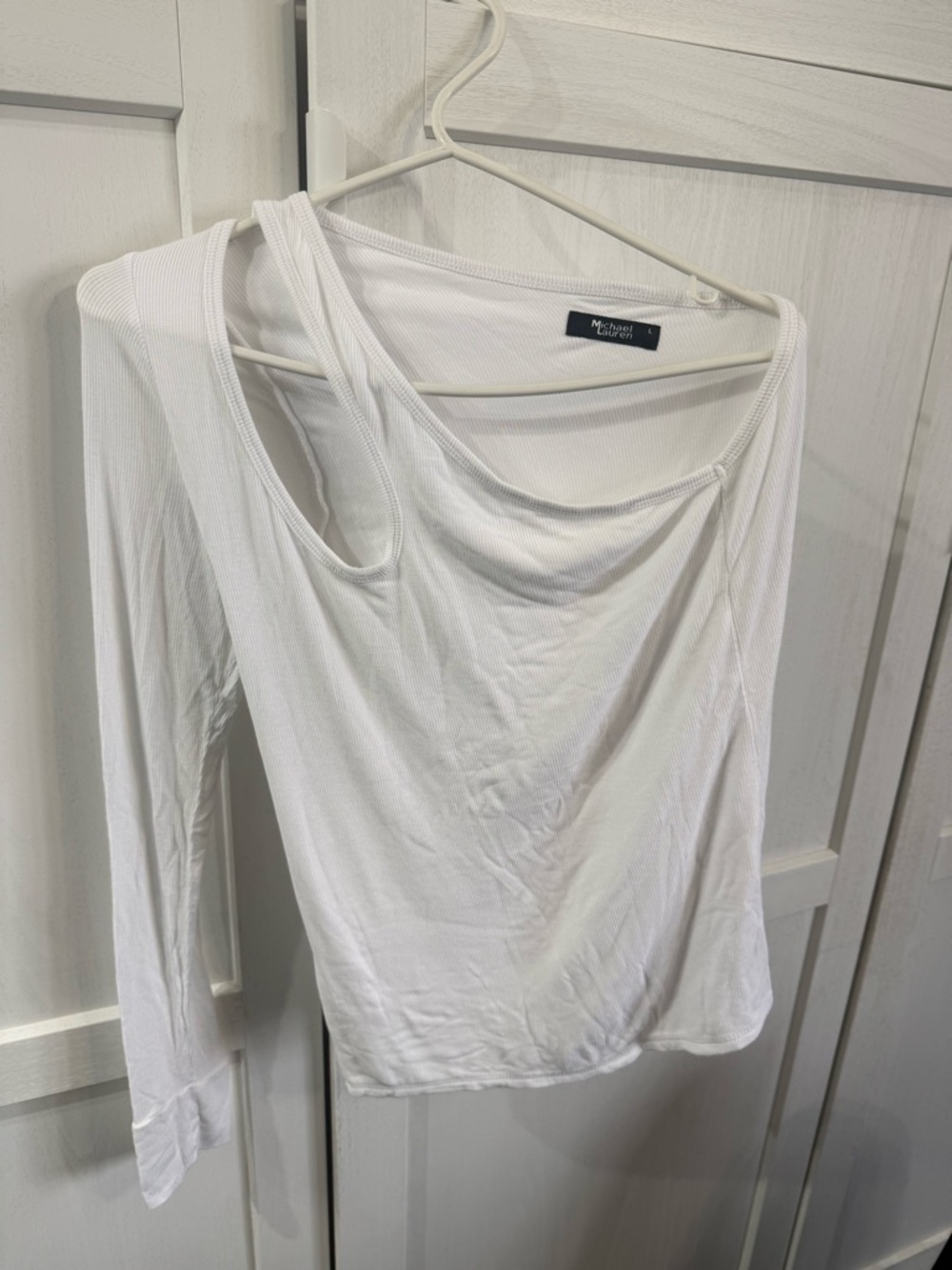 Michael Lauren White One-Shoulder Cutout Long-Sleeve Top